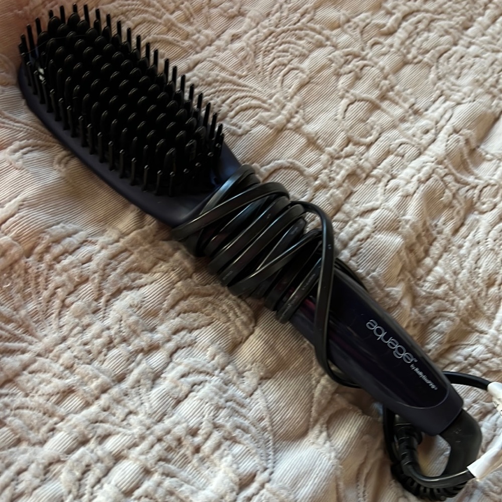 Aguage hair straightener